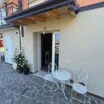 Nuovo Con Parcheggio E Giardino Διαμέρισμα