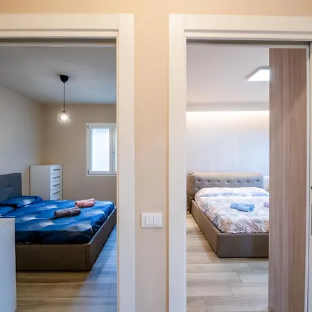 Nuovo Con Parcheggio E Giardino Διαμέρισμα Salò