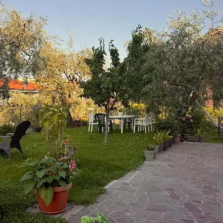 Elegant Garden & Parking Apartment